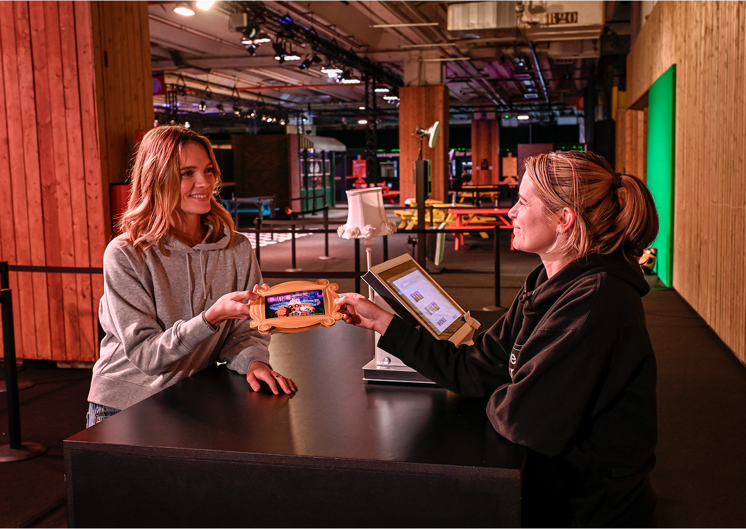 Capturing iconic moments at The Friends Experience